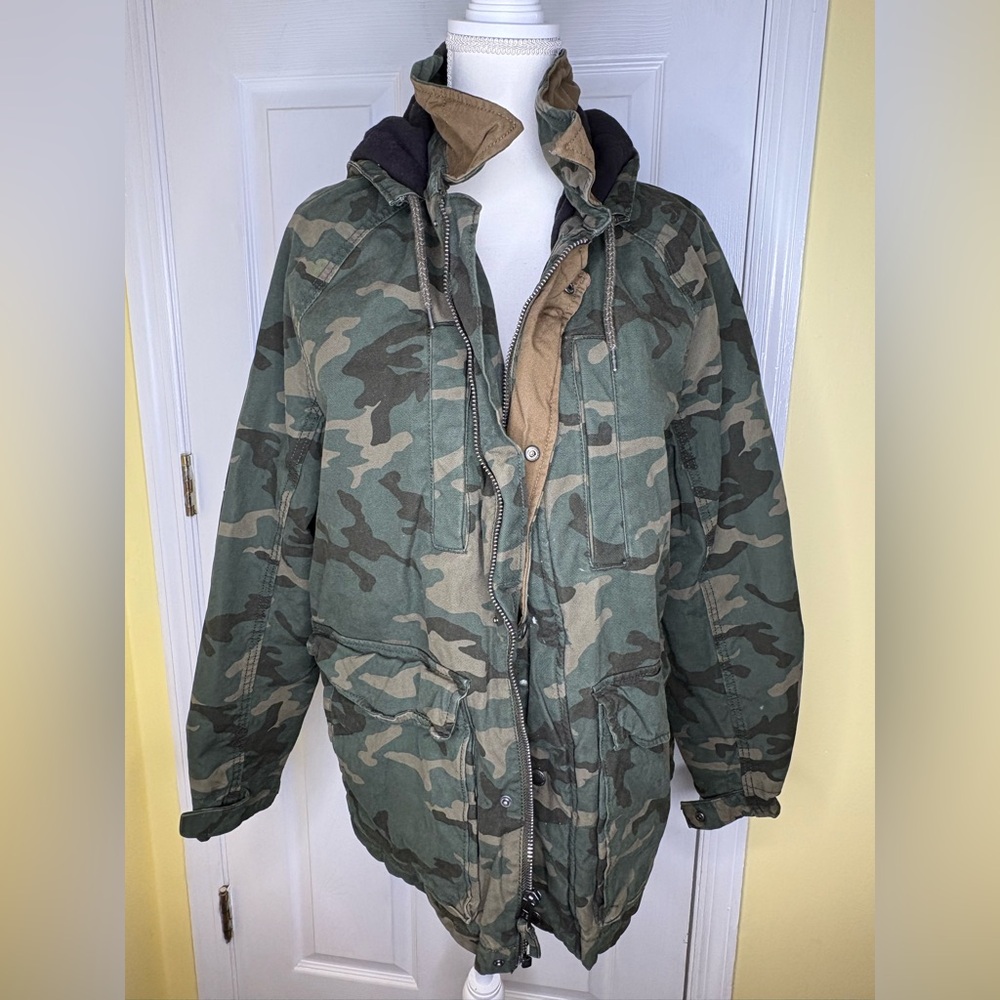 American Eagle Camouflage Hooded Jacket